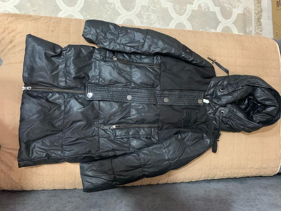 Продам куртку женскую