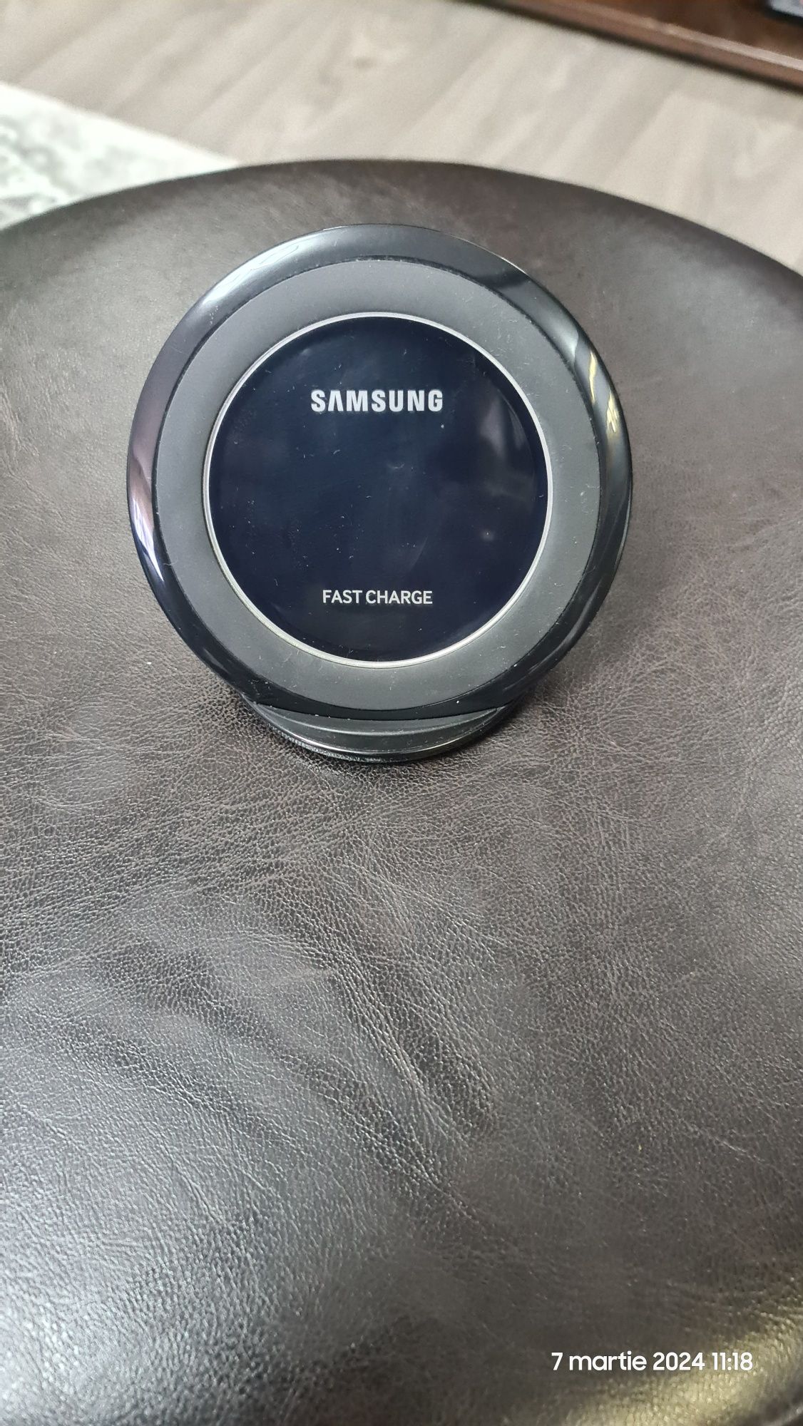 SAMSUNG ,încărcător wireless fast charge