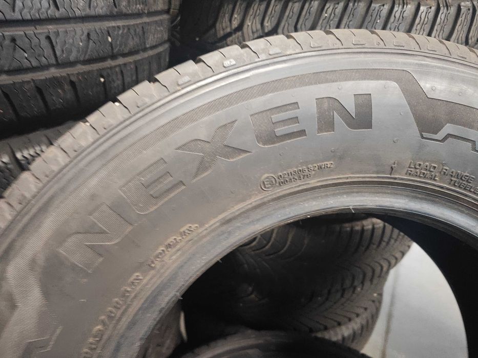 2бр.летни гуми 215/75/16C Nexen