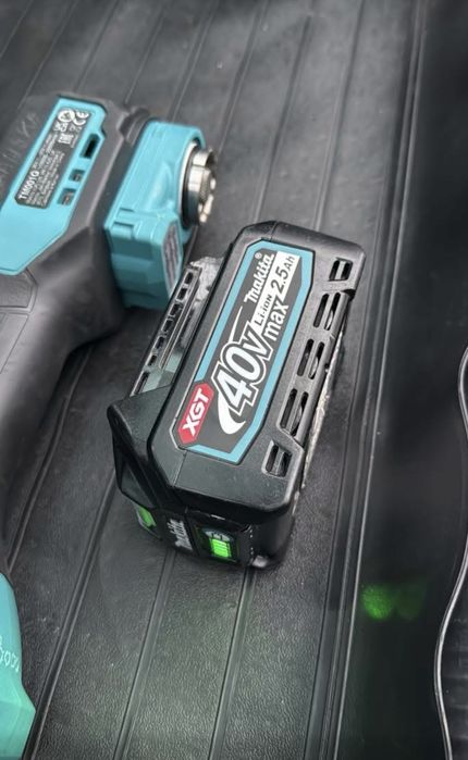 Makita xgt 40 v multicutter tm001g