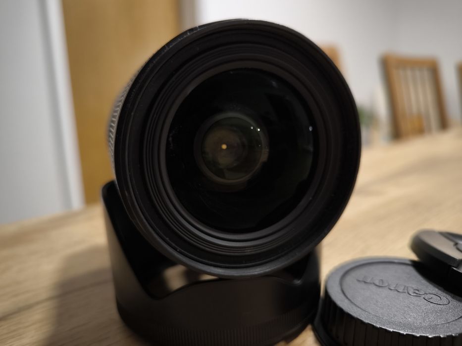 Sigma Art 18-35 F1.8 Și adaptor Sigma MC11
