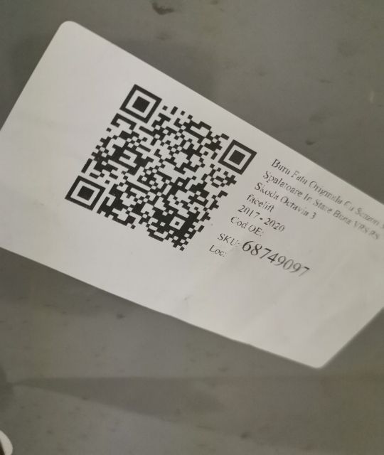 Предна Броня Оригинална С Датчици И Мивка В Добро Състояние VRS RS Шко