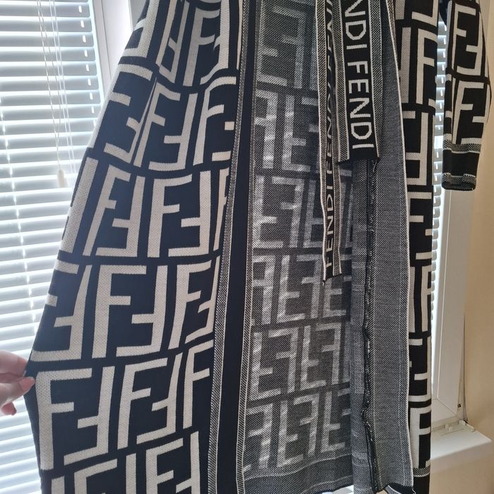 Дамска дълга жилетка!