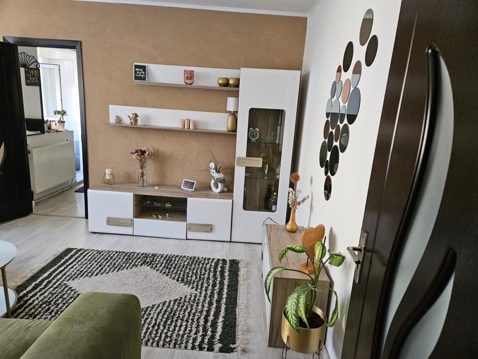 Apartament 2 camere str Mioritei