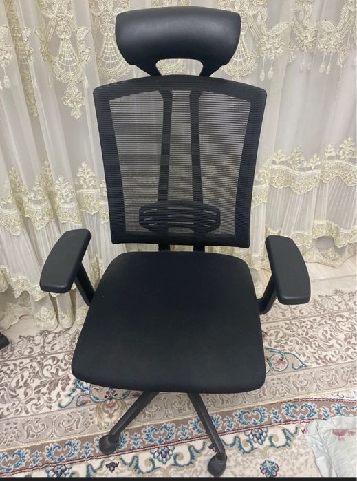 Офисная кресло ортопедическая