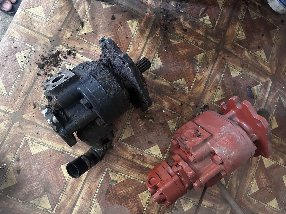 Pompe hidraulice/hidromotoare vole, excavatoare,tractoaresi combine !