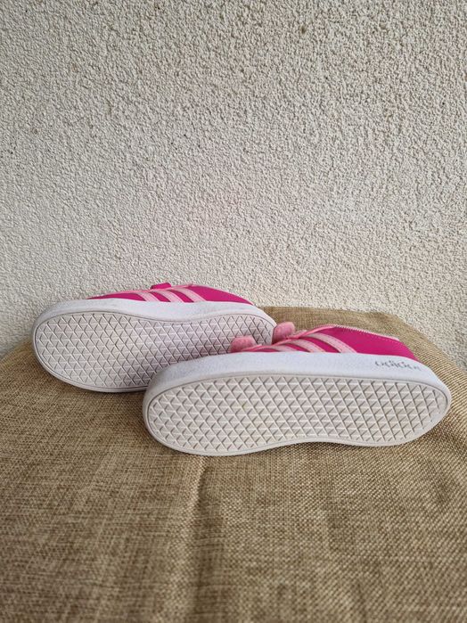 Детски розови маратонки Adidas 27 номер