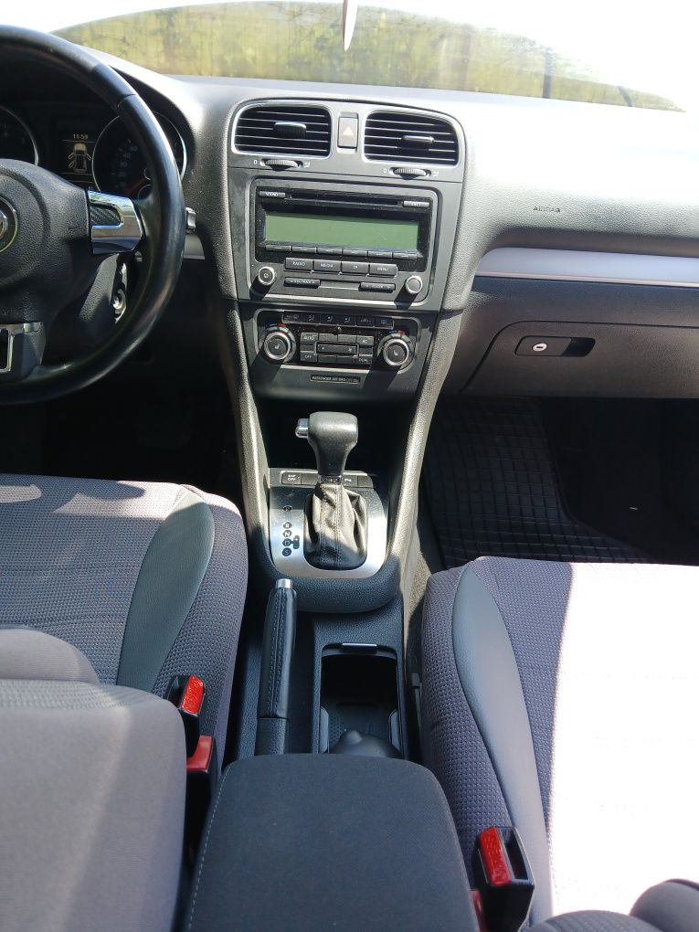 Vînd Volkswagen Golf