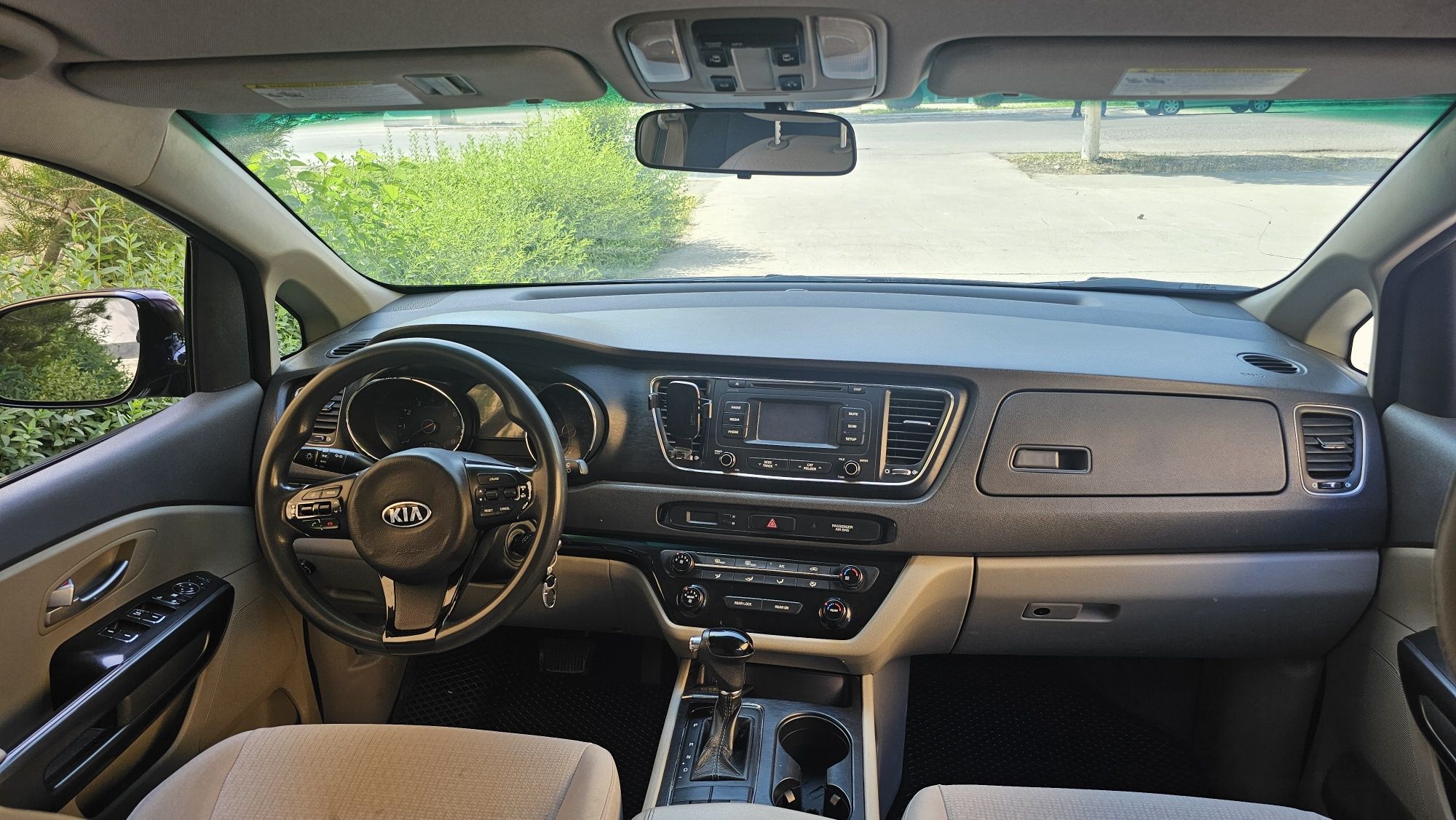 Kia sedona 2017 benzin-gaz