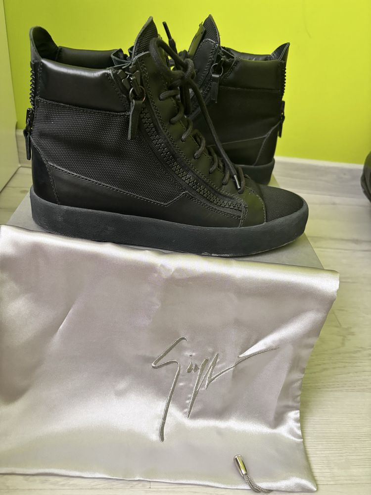Оригинални маратонки на Giuseppe Zanotti