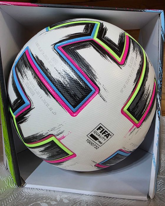 Официална футболна топка