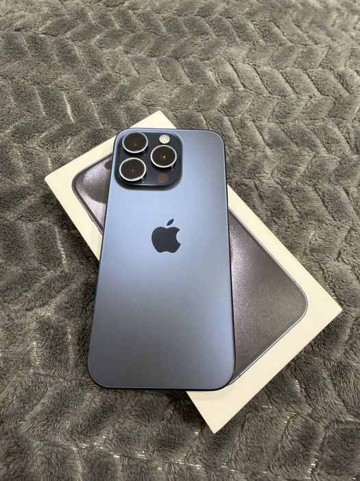 iPhone 15pro Blue Titanium