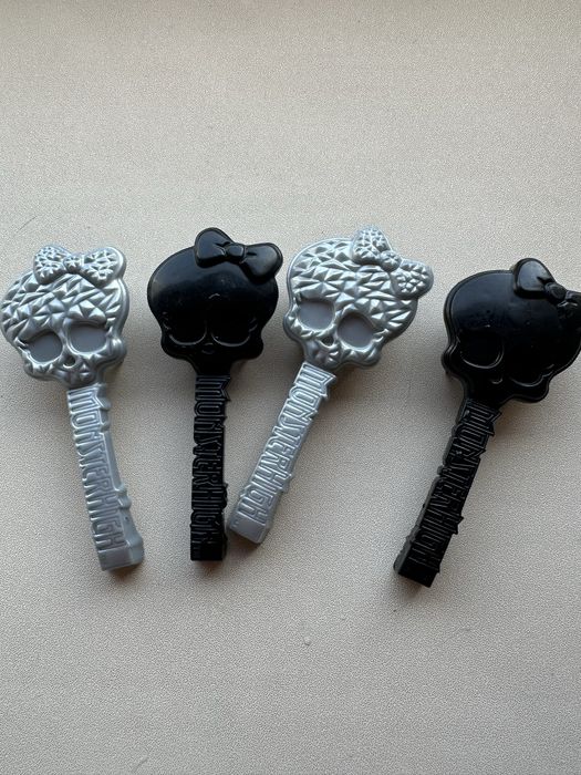 Расчески оригинальные монстр хай