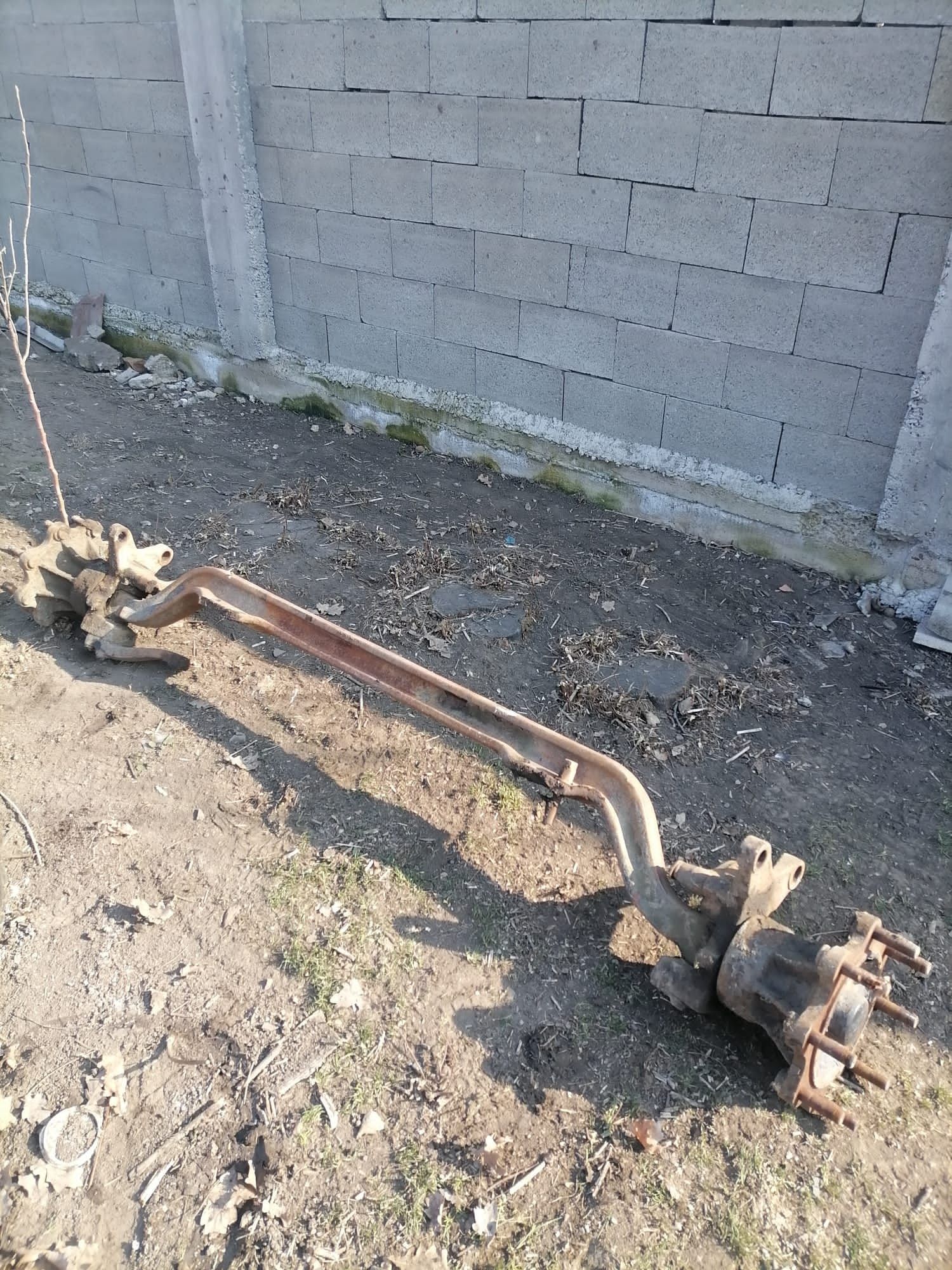 Vând sau schimb cu baloți mari de fân sau lucernă