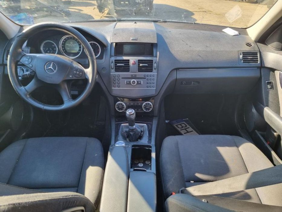 plansa bord mercedes c class w204 non facelift in stare buna
