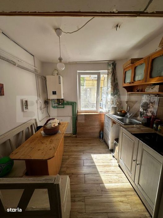 Apartament de vanzare, cu 2 camere, 41mp, zona Botizului.