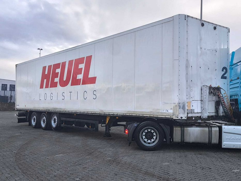 Remorca Schmitz 2008