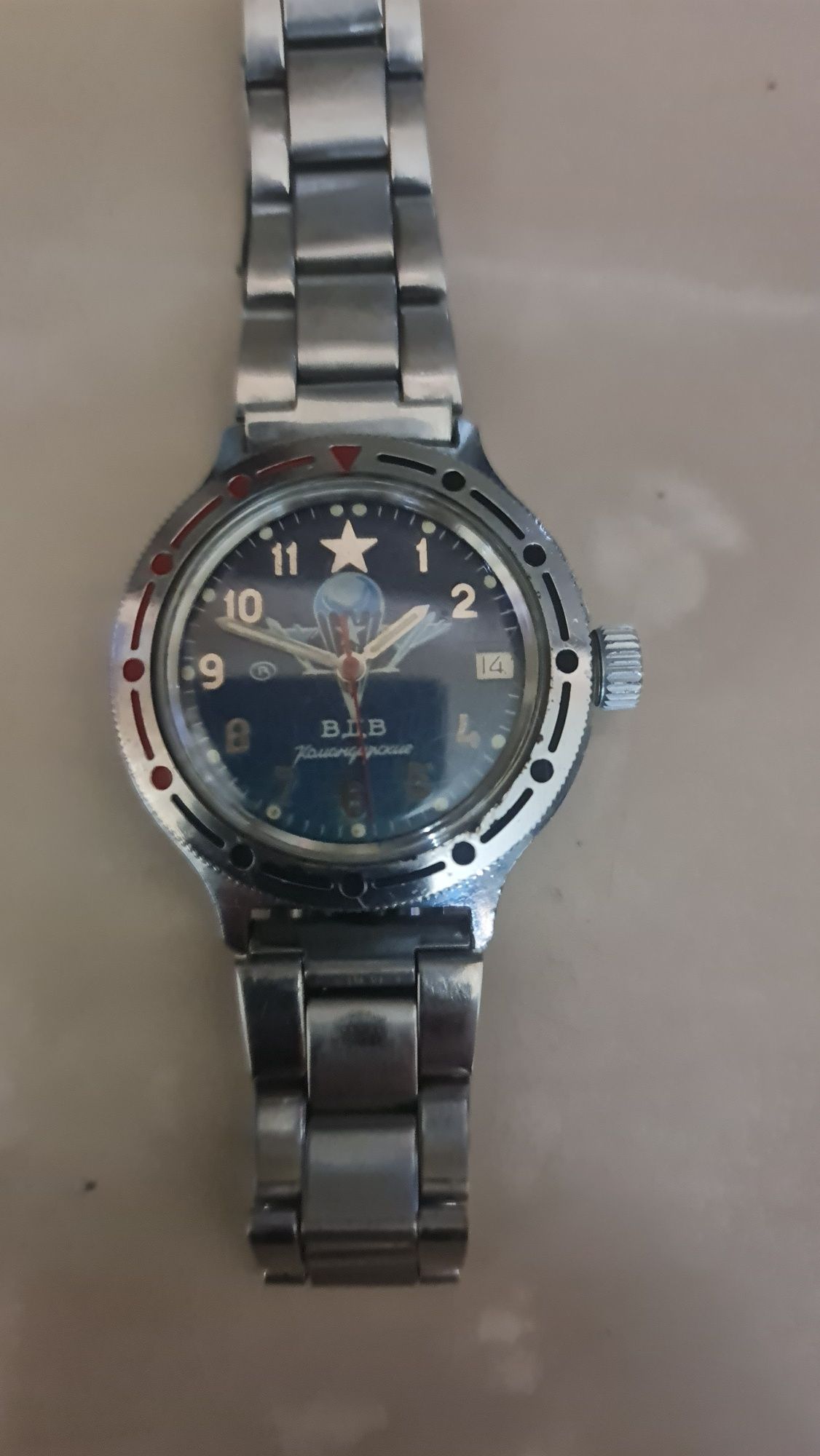 Sony smart watch 2  ,110 lei si Vastoc automatic parasutisti rusesc le