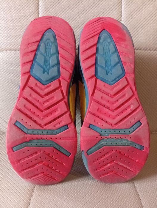 Светещи маратонки Geox, номер 34, цена 20лв