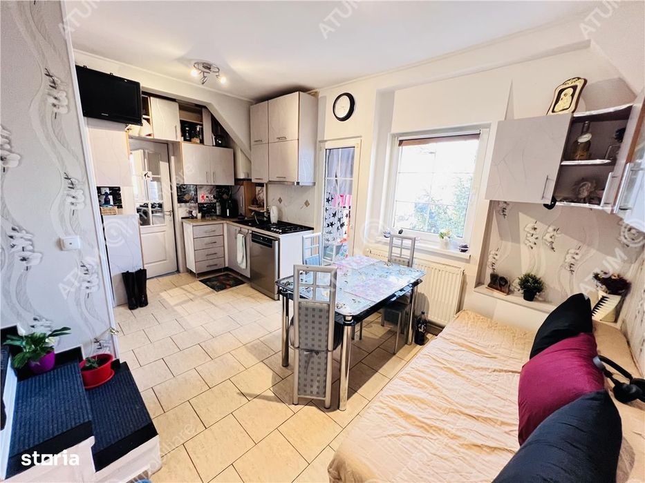 Apartament 3 camere decomandate 2 bai balcon zona Mihai Viteazul Sibiu