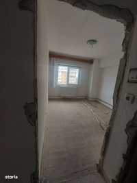 Vânzare apartament cu 3 camere, Calea București - Targoviste