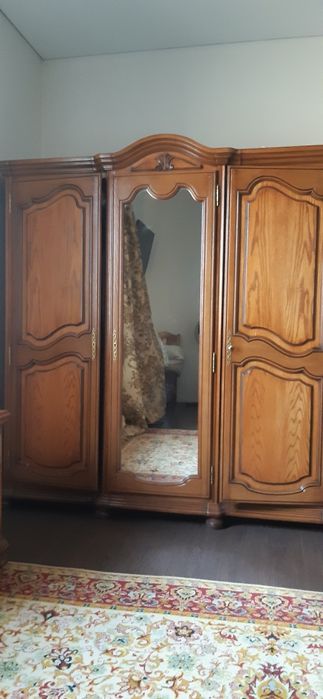 Шифонер Румыния дерево массив