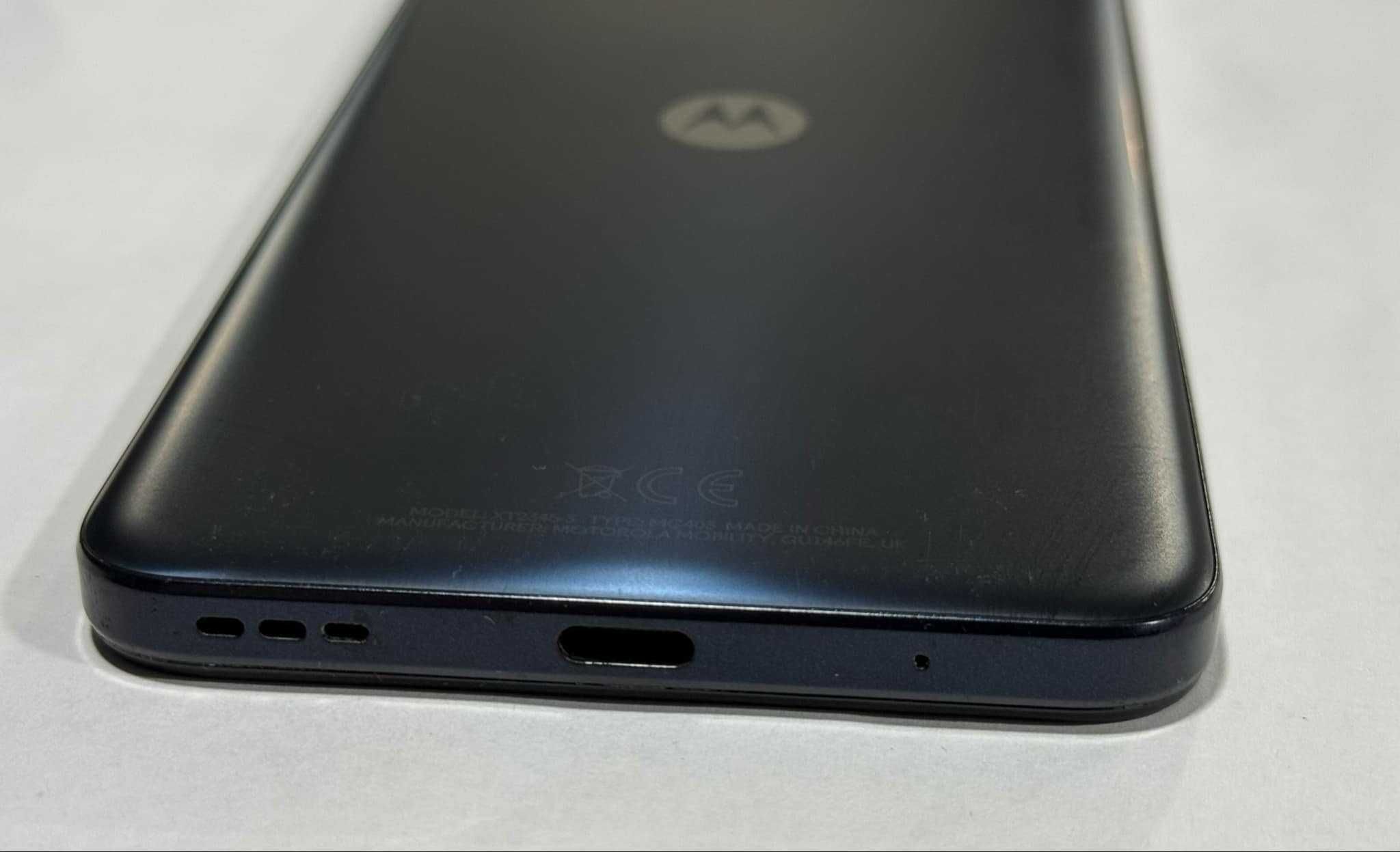 Телефон Motorola E13 64/2gb