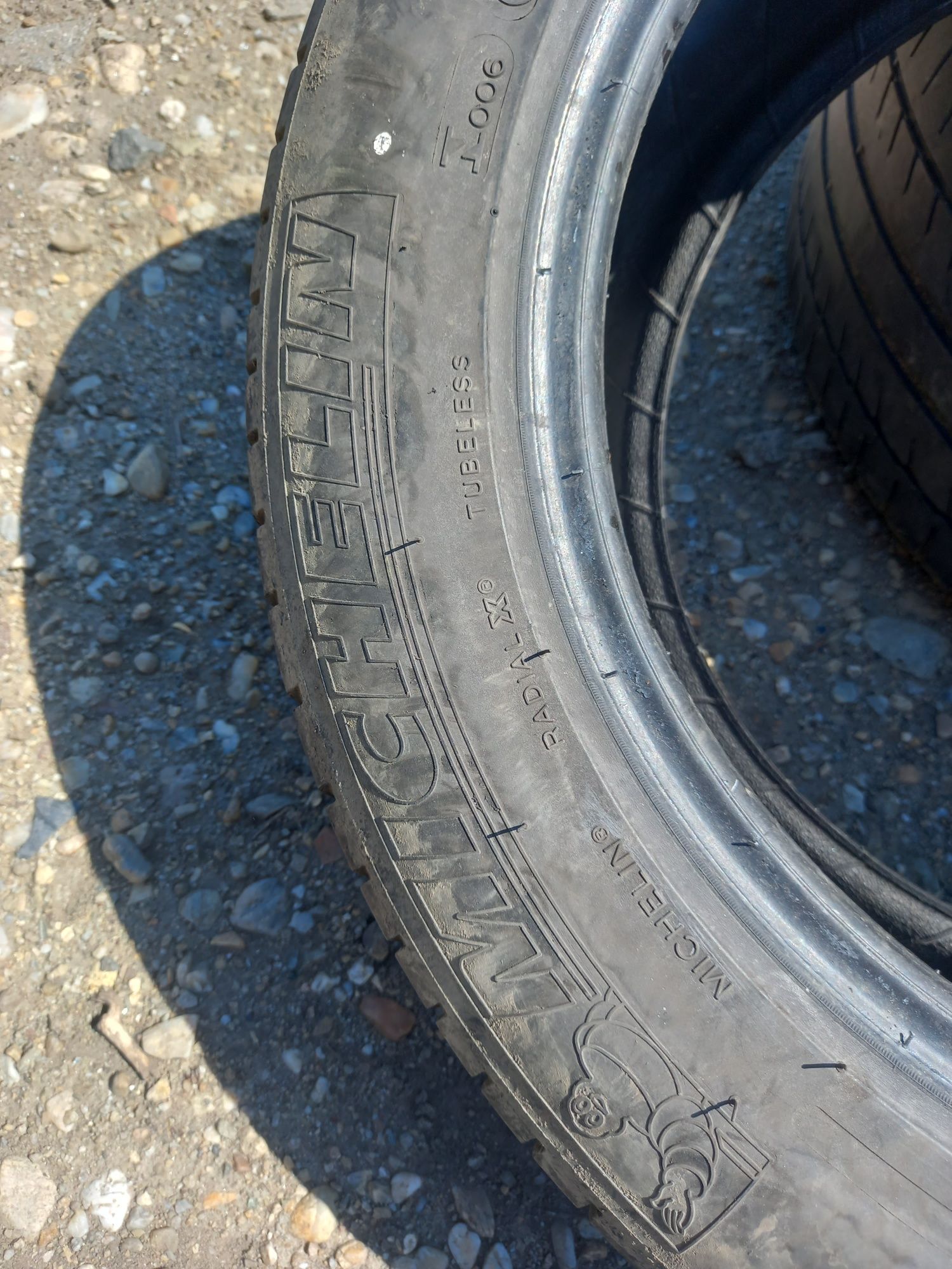 Vand 2 anvelope 215 55 16 michelin bune am si 1 buc