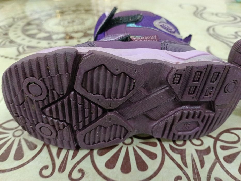 Сапожки детские на девочку