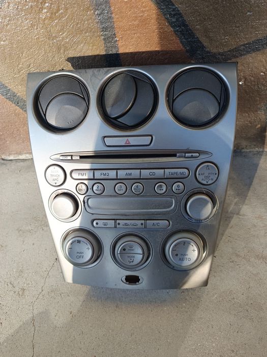 Цяло табло със управление за климатик и радио за Мазда 6