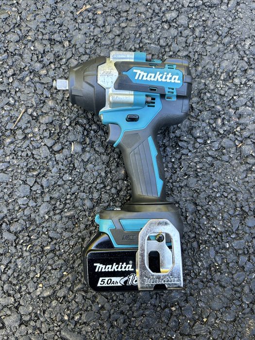 Makita DTW 700 impact