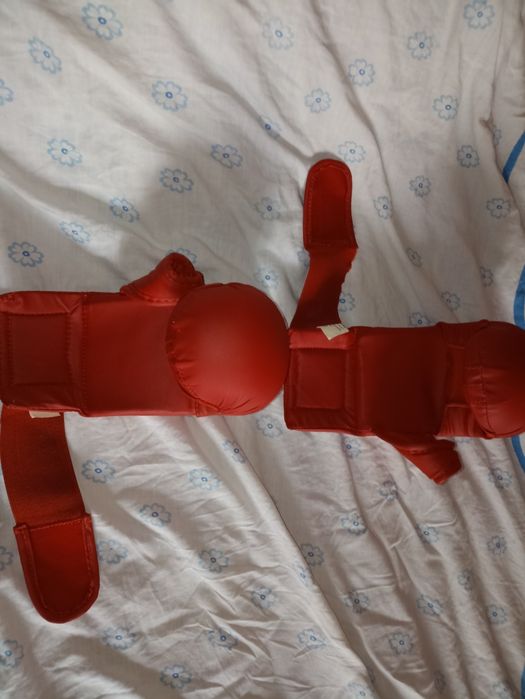 Продам детские перчатки бокс