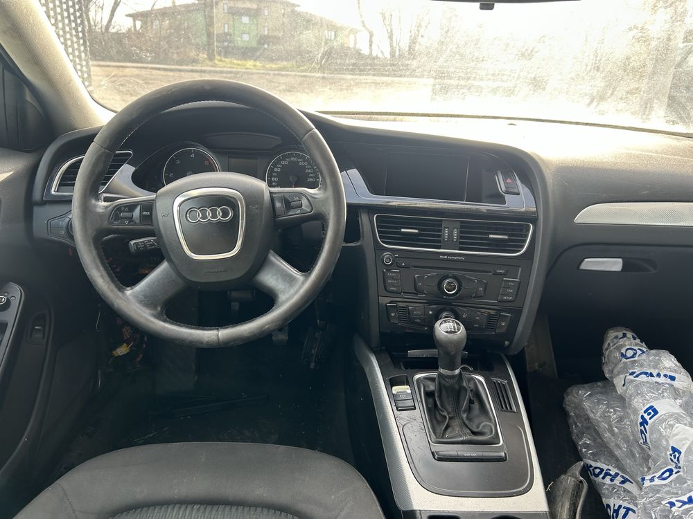 Audi A4 B8 2.0TDI 143кс.  2009г. - НА ЧАСТИ