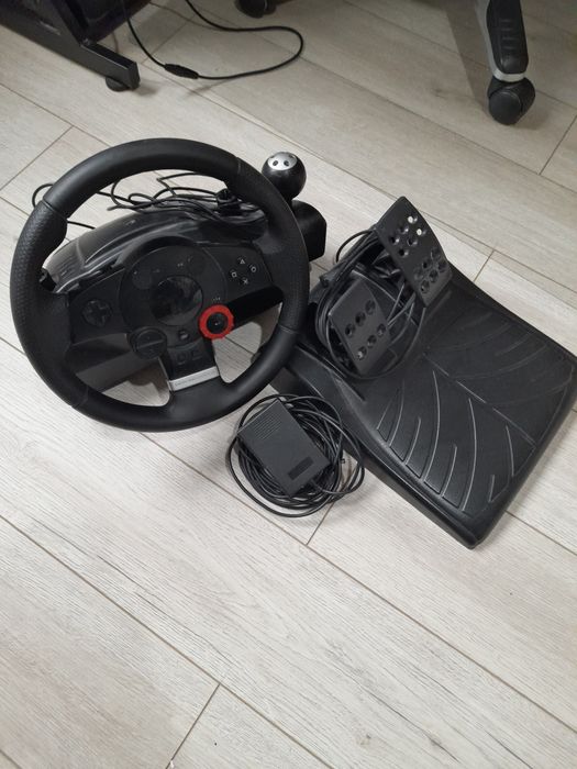 Logitech Driving Force GT de vânzare!
