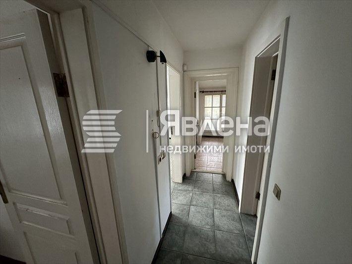 Продава се Къща в Варна, м-т Св. Никола - 208 кв.м за 1811 €/кв.м - Снимка #3