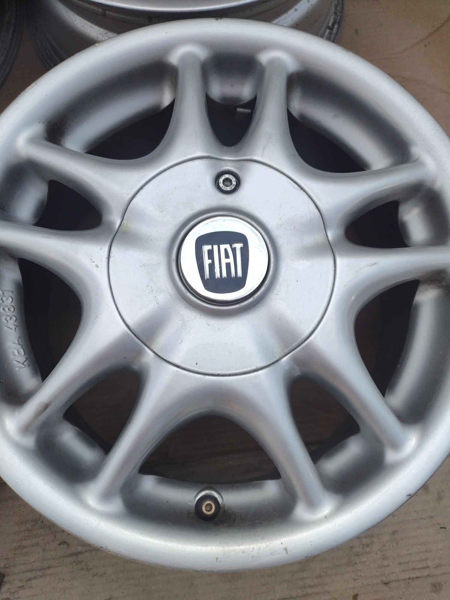 Перфектни Aluett 14-4x98 ET37 6j Fiat panda
