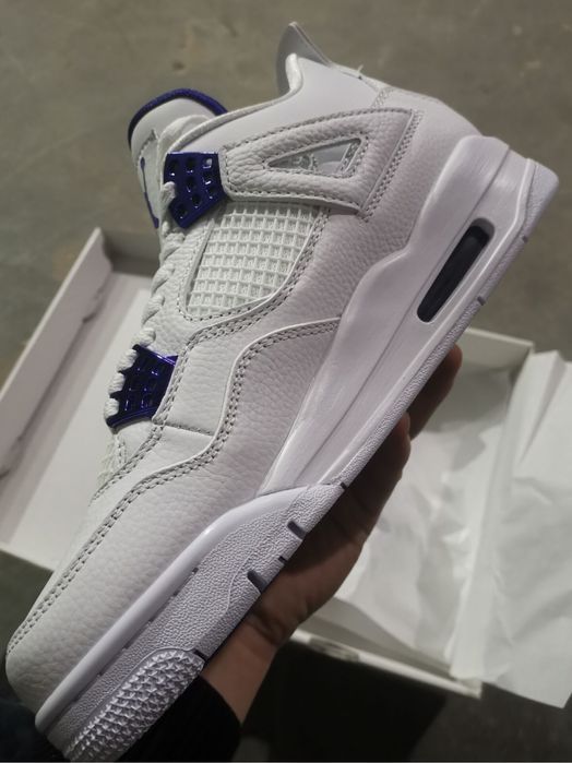 Air Jordan 4 Retro Metallic Purple