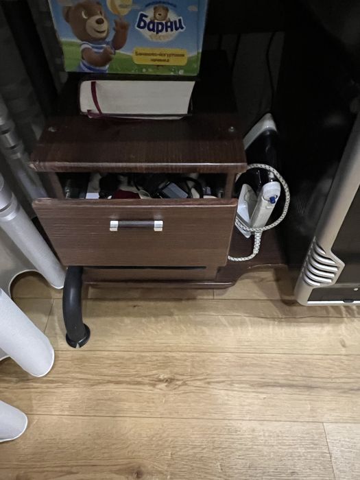 Продам   Стол компьютерный    б/у.