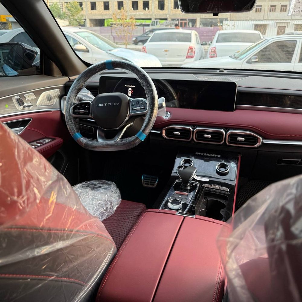 Jetour X70+ Дубаи срочно сотилади