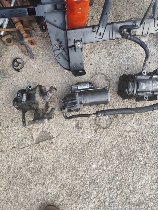 Piese de Ford Mondeo mk3 break din 2004 diesel 2.0 tdci cu 131 cp .