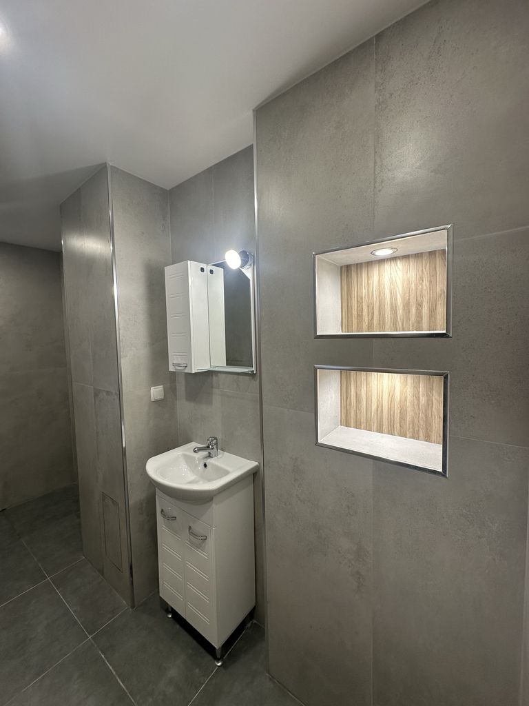 Продава се Двустаен апартамент в Разград, Варош - 68 кв.м за 1268 €/кв.м - Снимка #8