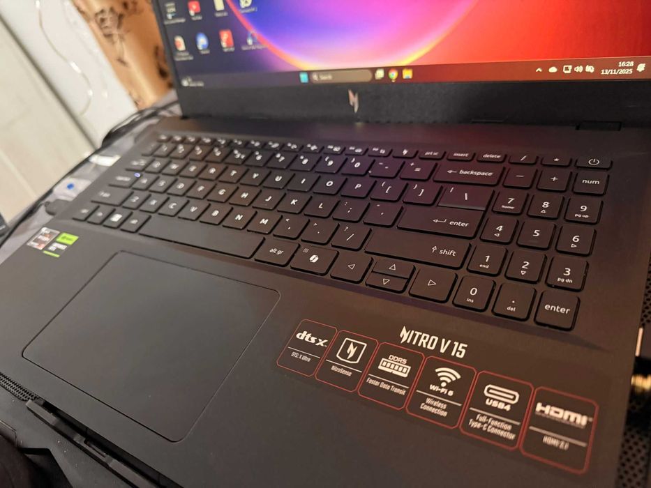 Laptop Acer Nitro V15  Ryzen 5 7535HS, RTX 4050, 16GB RAM, 512GB SSD