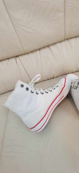 Juicy Couture conversi tenisi