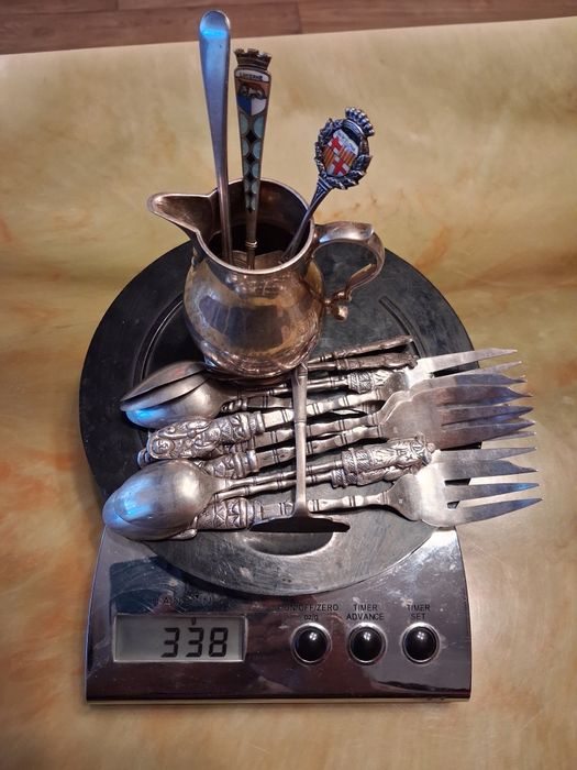 Lot obiecte frumoase din argint.