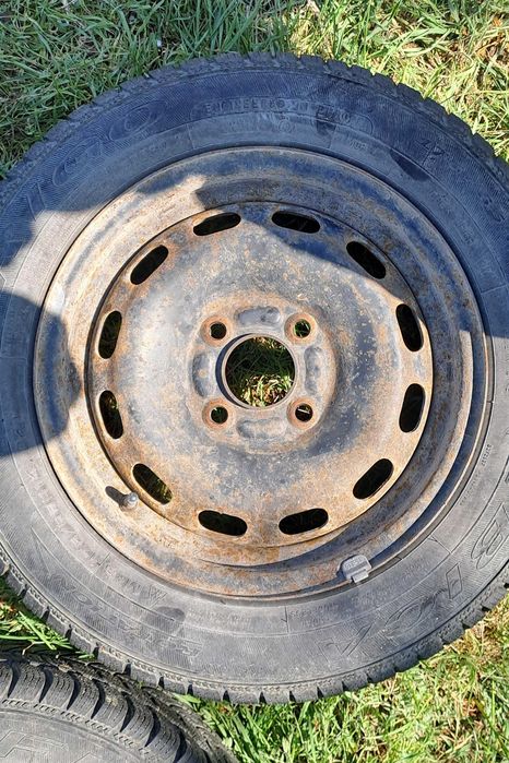 Джанти с гуми 175/65/14 от FORD FIESTA 1.2I 60 К.С  2009-2013Г.