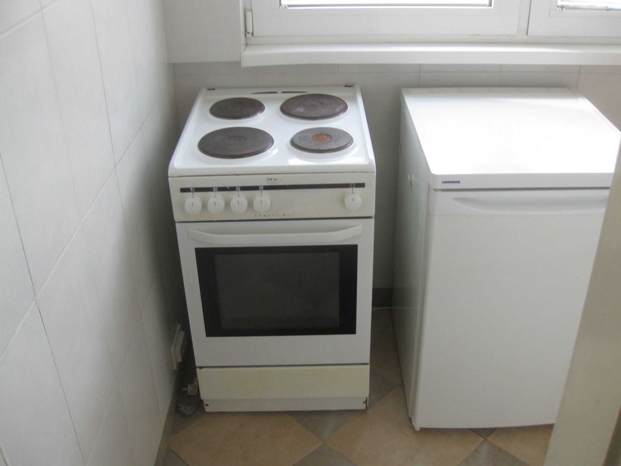 Дава се под наем Едностаен апартамент в София, Павлово - 24 кв.м за 249.9 € - Снимка #2