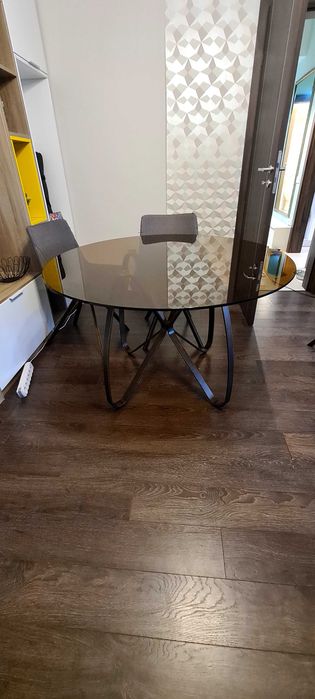 Masa sticla securizata cu picioare metalice 120 cm