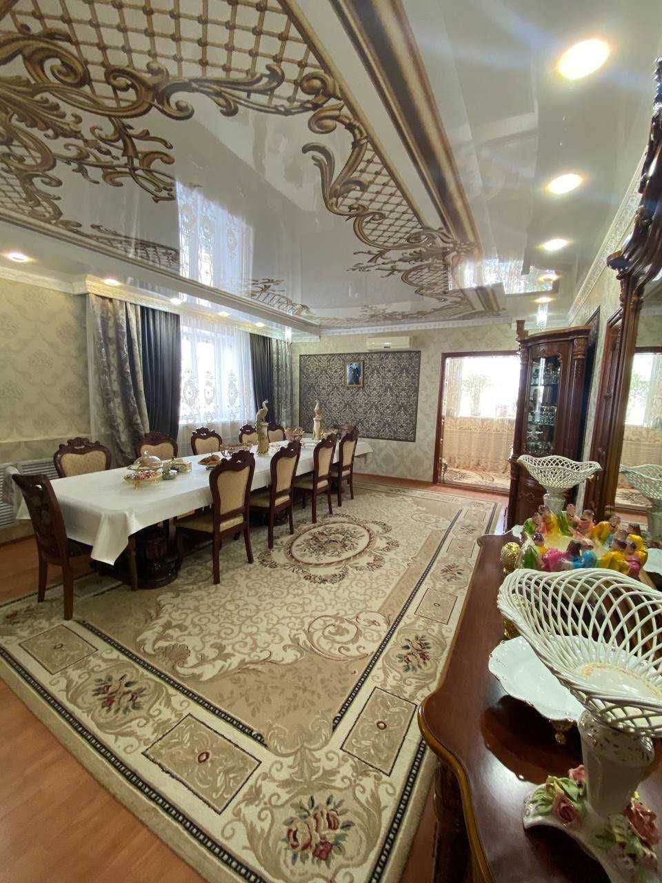 Продам 2х уровневый Коттедж в районе КСК.