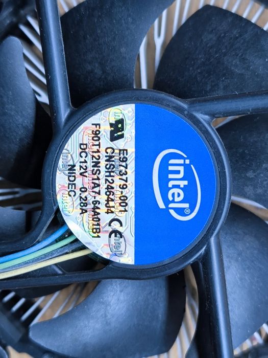 CPU Intel SK 1155 model dual core G2020, video in CPU + cooler Intel