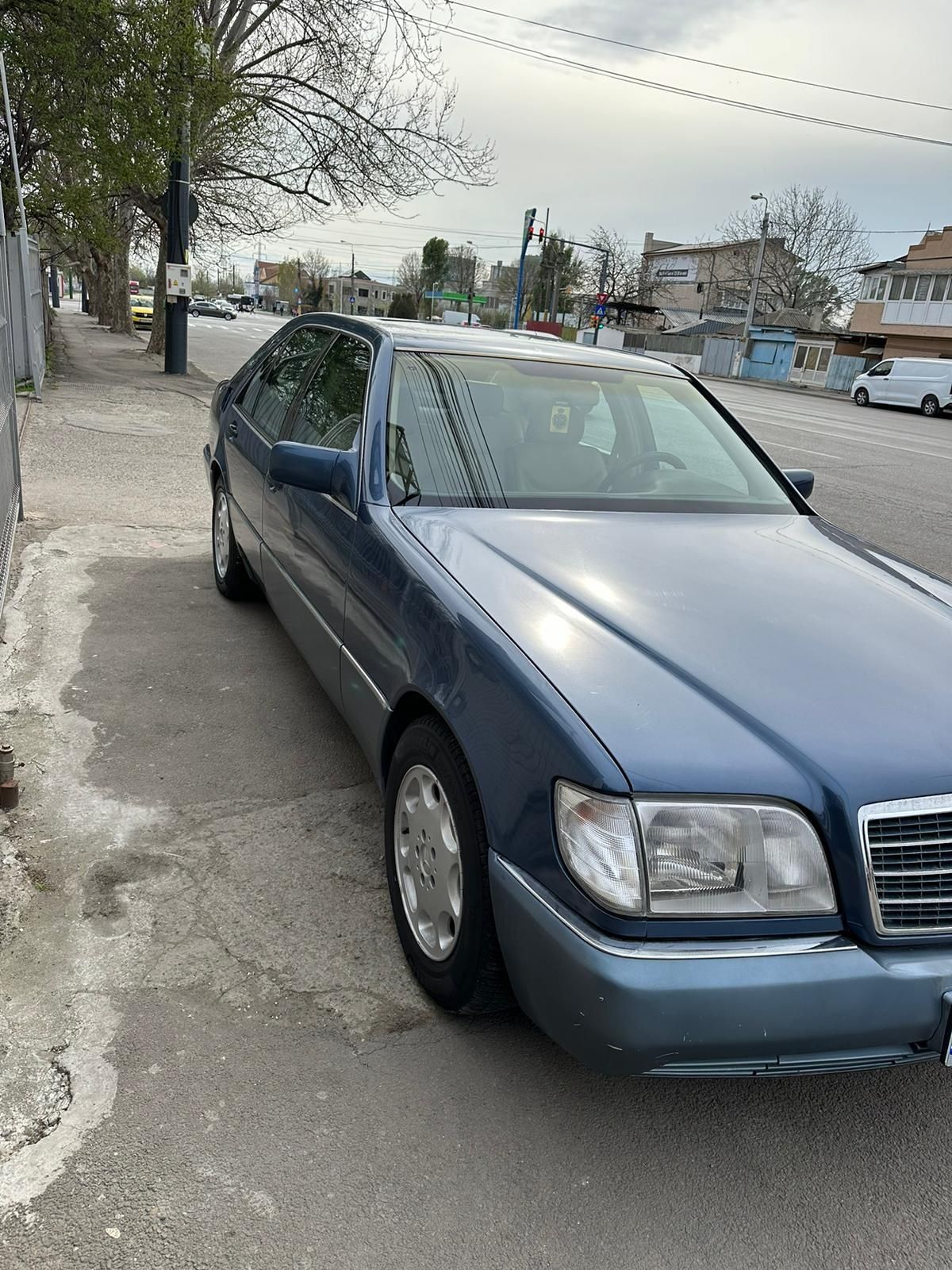 Vînd Mercedes w140 s500